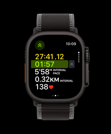  Apple Watch Ultra 3, černá barva, titanové pouzdro, běžecké cvičení, další interval