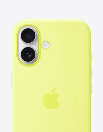 iPhone 17, parte trasera exterior, funda de silicona en amarillo, sistema de cámara dual Fusion en la esquina superior izquierda, logo de Apple en el centro