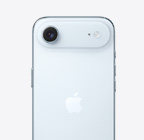iPhone Air, parte trasera, color azul cielo, sistema de cámara principal Fusion en el módulo superior
