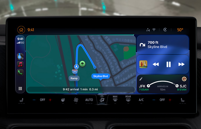 Det nye CarPlay-design vises frem i en bil